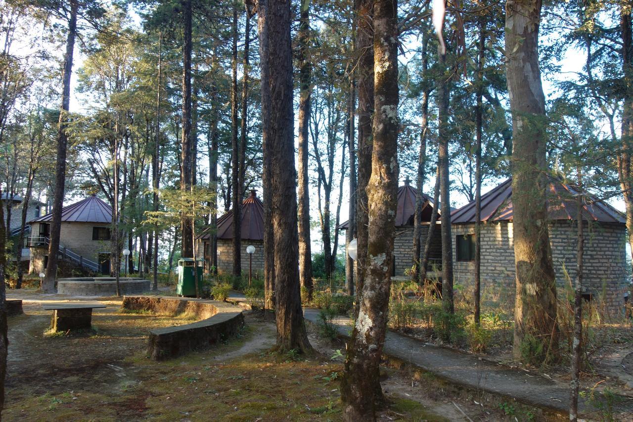 Hotel Khali Estate Binsar Esterno foto