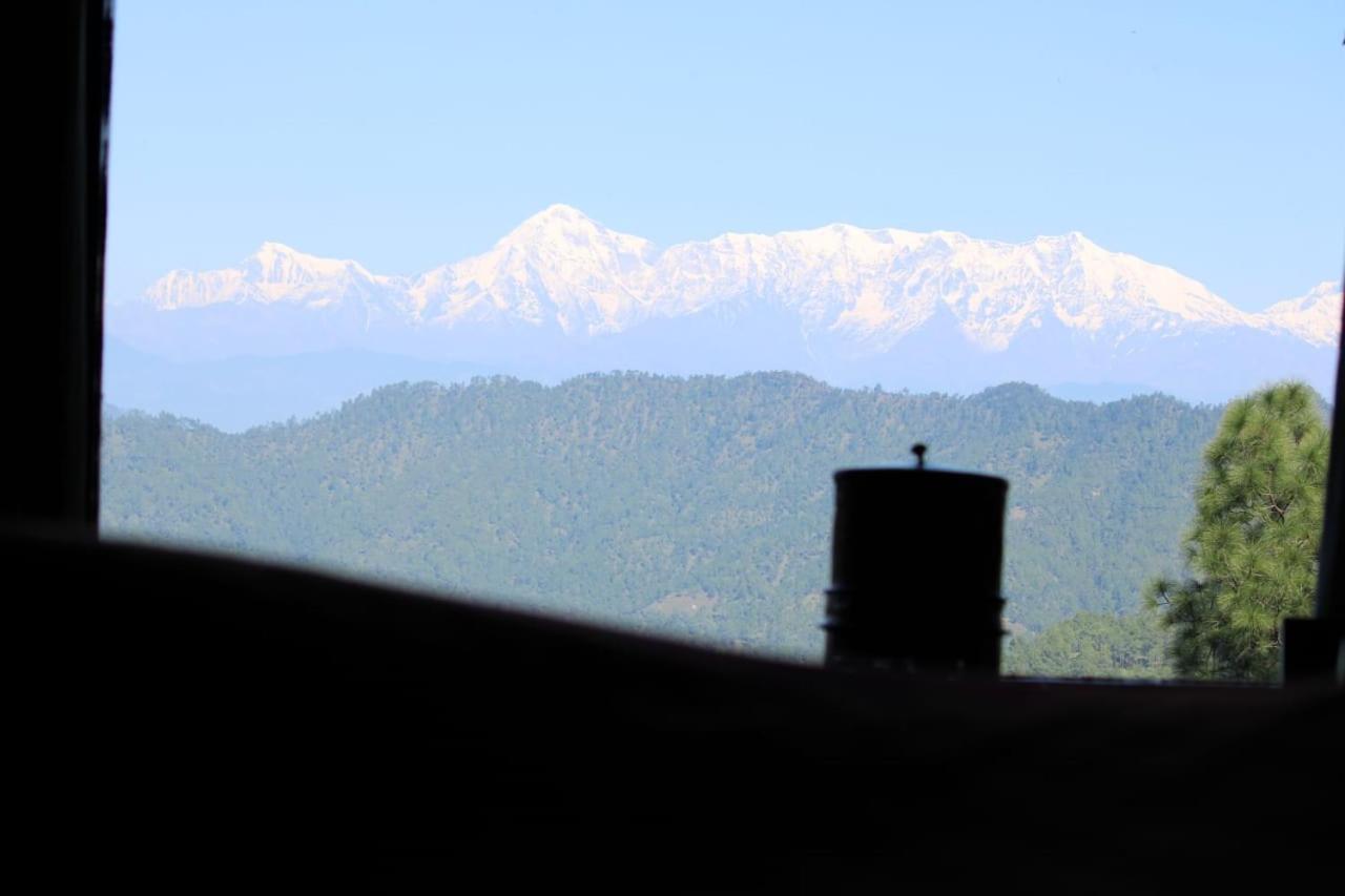 Hotel Khali Estate Binsar Esterno foto